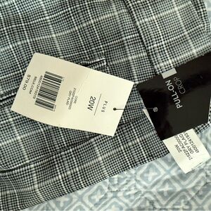 Limited Black and White Plaid Pull-On Crop Pants